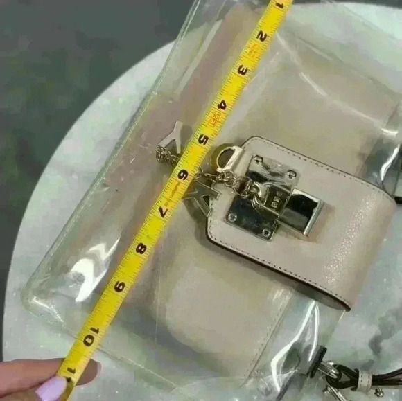 DKNY BRAND NEW WITH TAGS bagwith insert - Picture 8 of 9